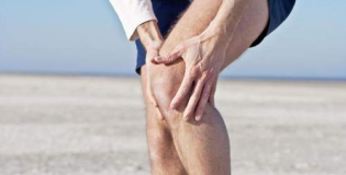 болят колени